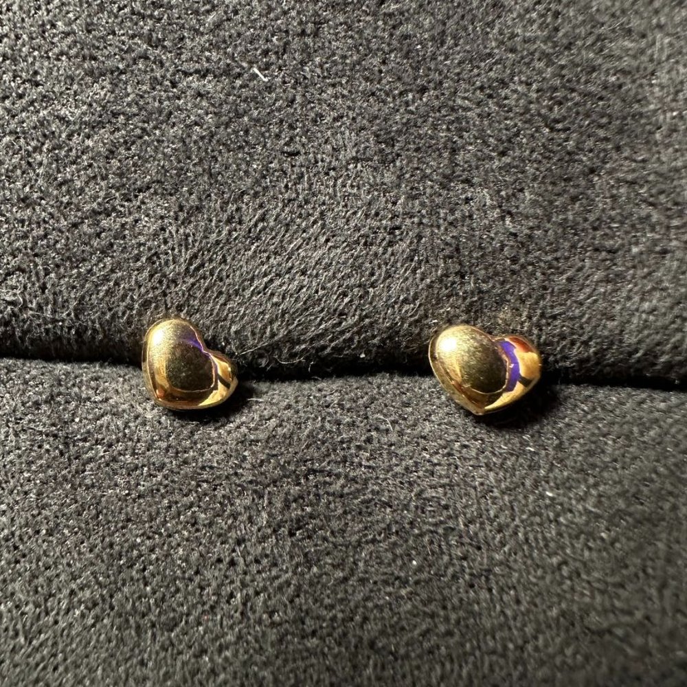 18K Gold cuty heart shaped earrings